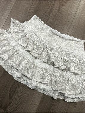 Women's White Lace Ruffle Mini Skirt